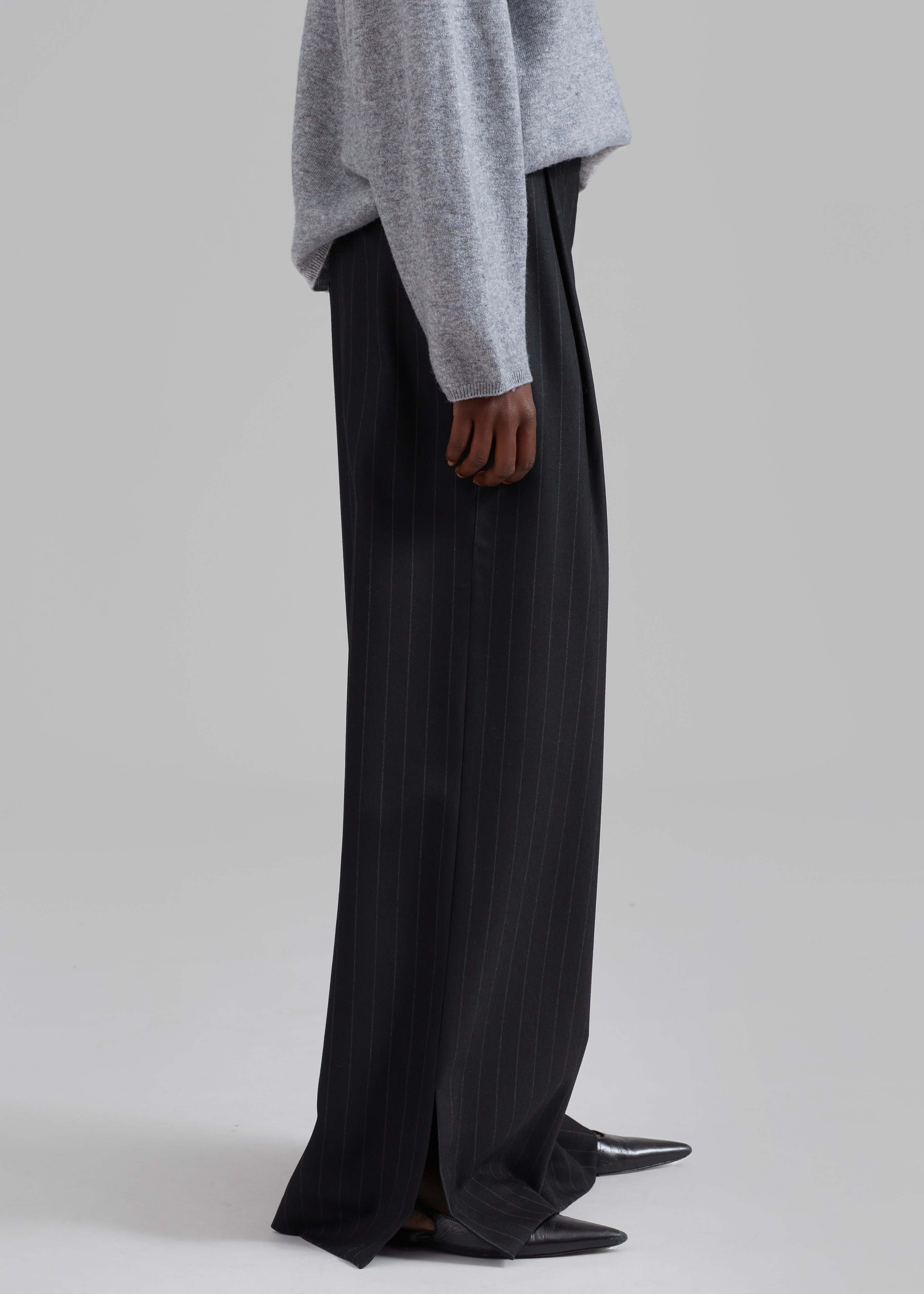 The Garment Chicago Pants - Black Pinstripe - 6