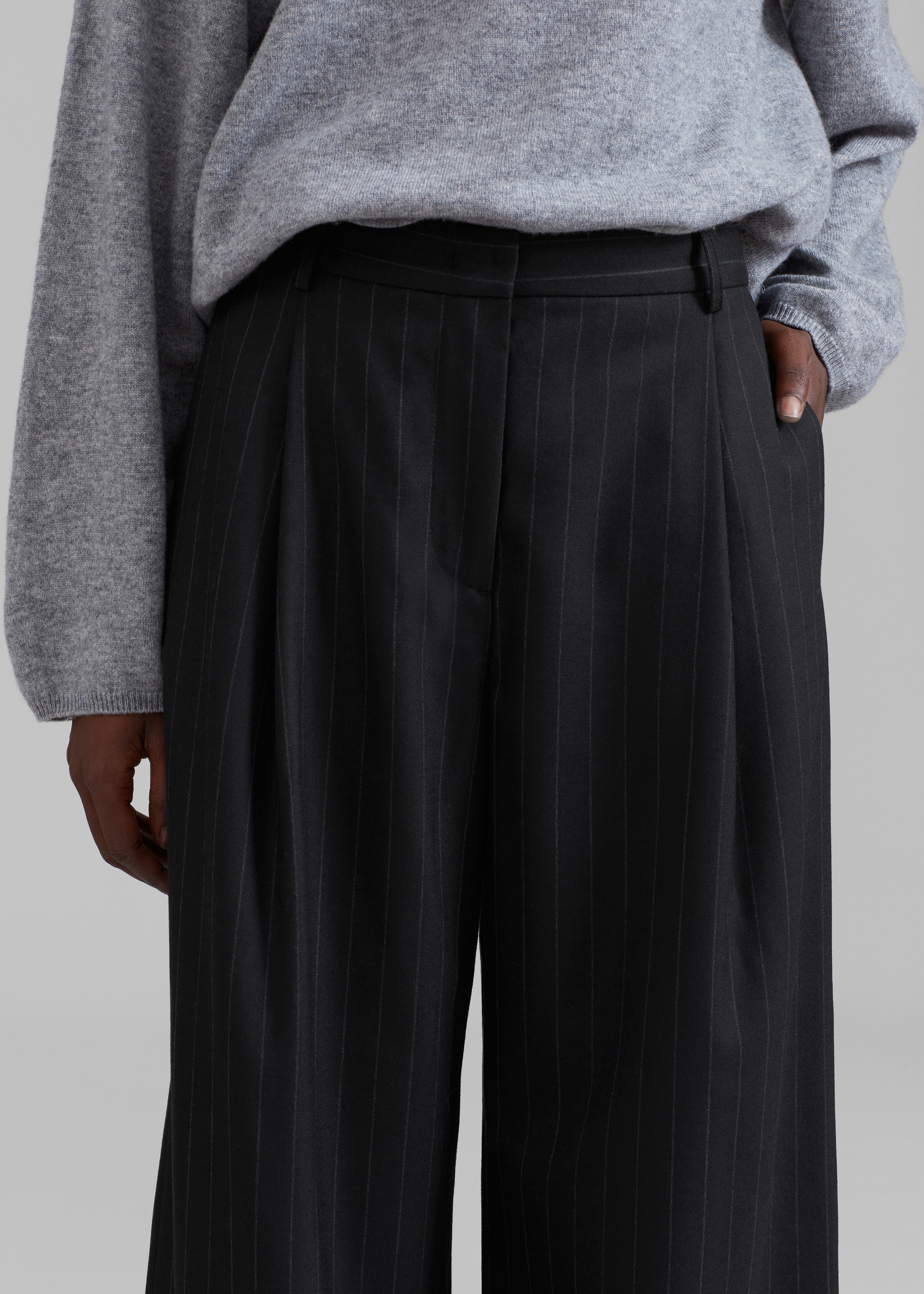 The Garment Chicago Pants - Black Pinstripe - 3