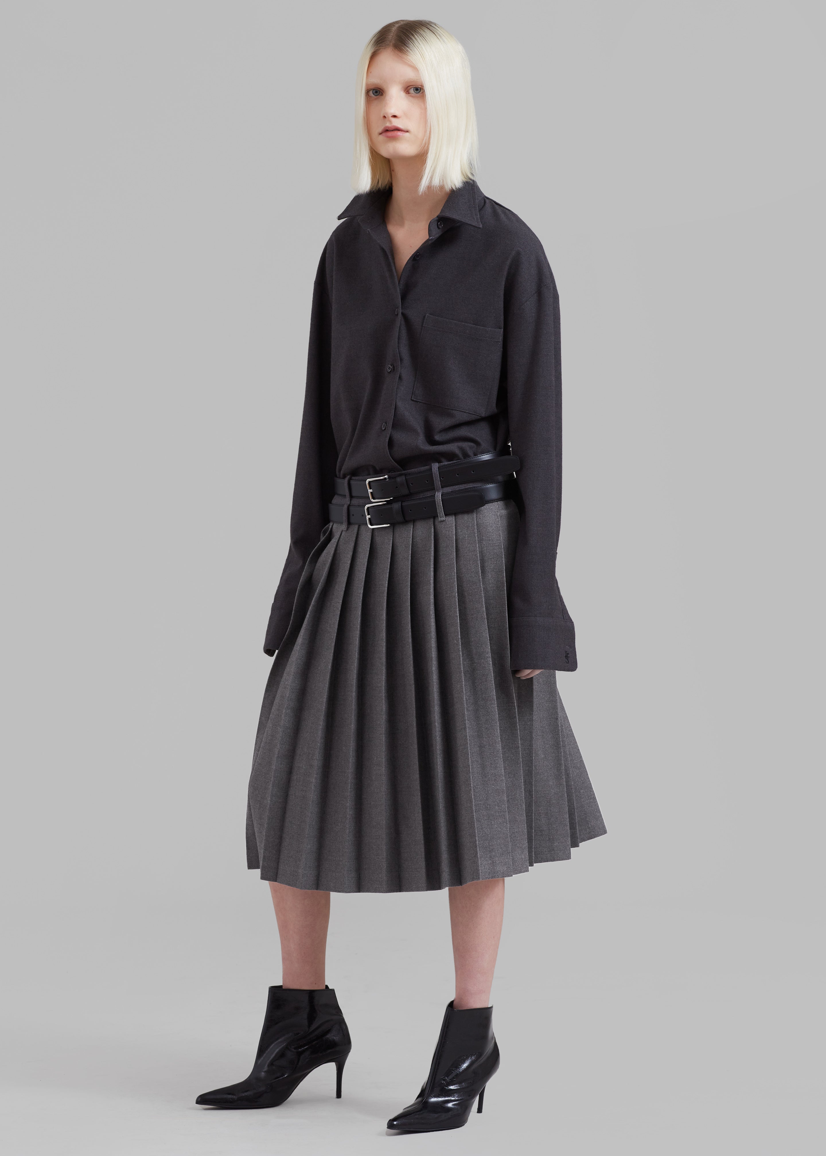 Pleated shop skirt grey