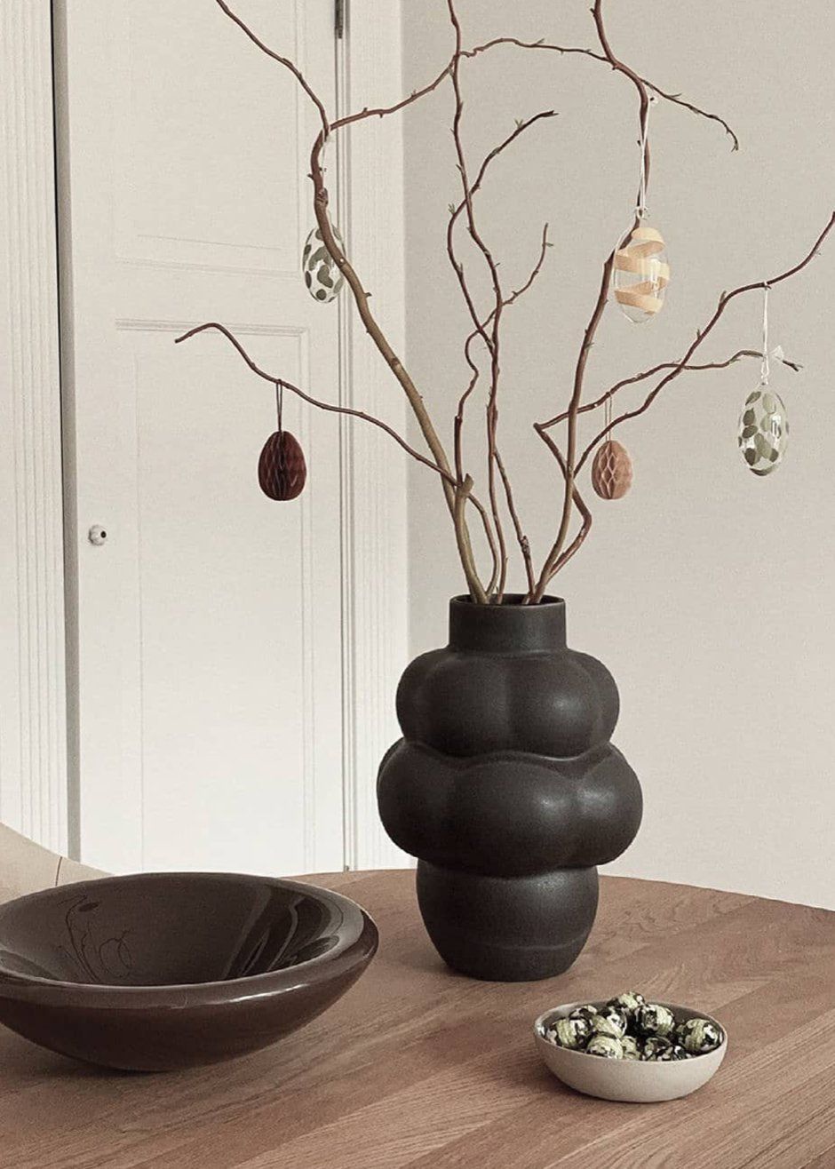 Louise Roe Balloon Vase 04  - Ceramic Mud Brown - 3