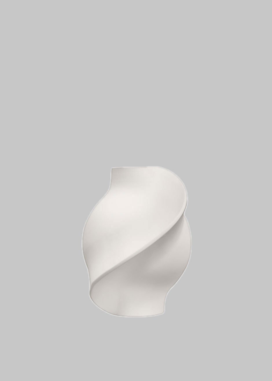 Louise Roe Pirout Vase 02 - Raw White - 2